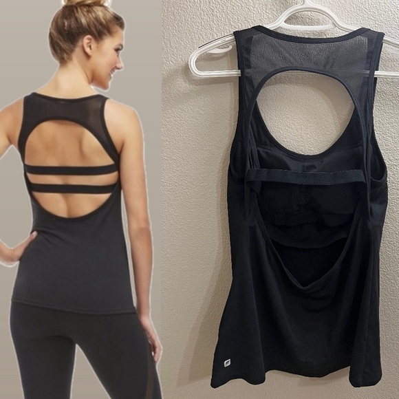 Fabletics “Golf” Tank with a built-in bra (Size M) - Picture 2 of 6